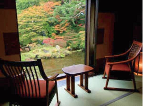 ＜2名専用＞【客室】スタンダード　庭園に面した和室からは四季折々の景観を楽しむことができます