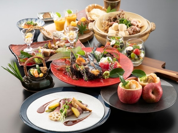 【極上会席一例】手間ひまかけた当館最高級会席料理を堪能（季節によってお料理が変わります）※写真は2名分