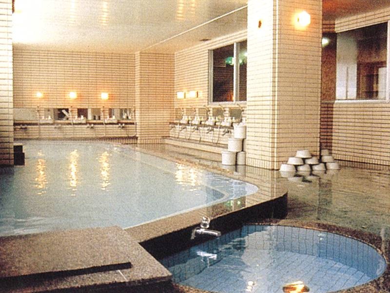 【女性用/大浴場】さらりとした泉質が心地よい。※姉妹館ホテル十和田荘の大浴場も利用可能
