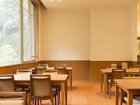 奥多摩の風 はとのす荘の 連泊でお得 ゆったり観光 のんびり温泉 奥多摩満喫 連泊の旅 16 300円 ３階洋室 38平米 ゆこゆこ