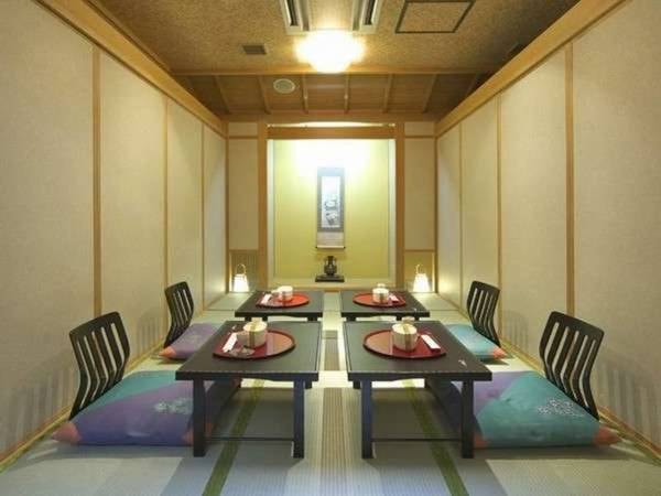 料亭街 「花水亭」「逸楽亭」他