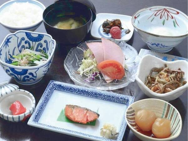 【朝食/写真一例】飾らない素朴な和定食をご用意