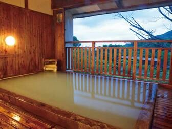 ホテル松金屋アネックス/【源泉眺望風呂(男性用)】自家源泉を気兼ねなく贅沢にかけ流し
