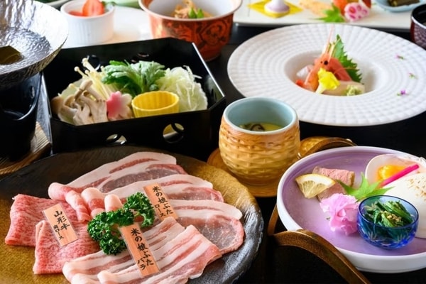 山形牛と米の娘豚の食べ比べ
