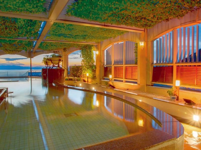 展望露天風呂「湖眺の湯」