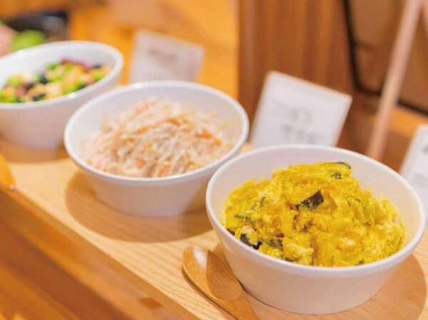 【夕食】創作会津郷土料理ブッフェ。サラダの種類も豊富にご用意/写真例