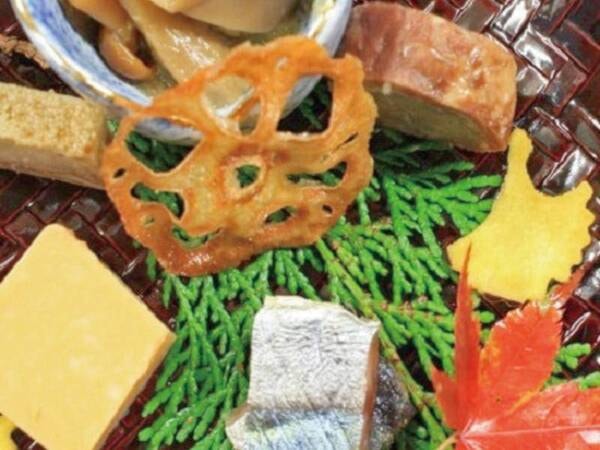 夕食/例　晩秋の前菜八寸