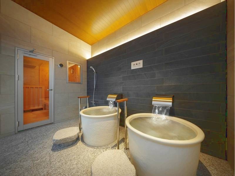 サウナの後は水風呂でクールダウン