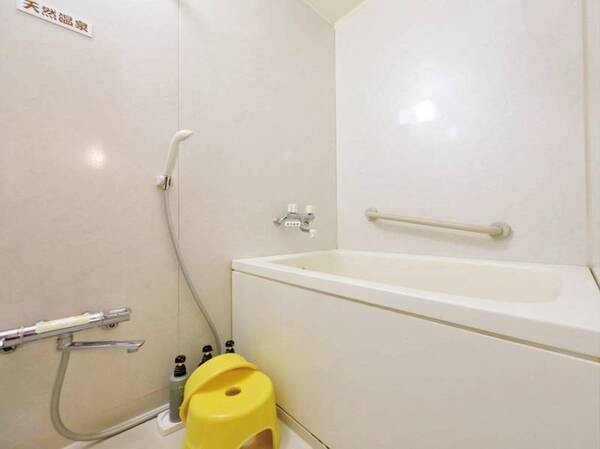 【本館】標準和室（10畳+広縁）/例】洗い場付の客室バスでも温泉をお愉しみいただけます