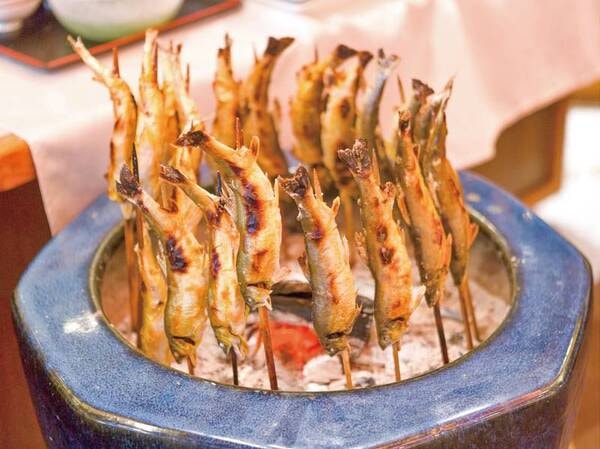 【夕食ビュッフェ/例】地産鮎の塩焼き