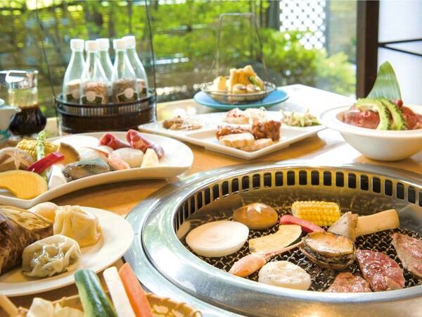 3種ビュッフェからお任せでご案内!3種とは…①和食(しゃぶしゃぶ食べ放題&お惣菜ビュッフェ) ②中華(お肉や海鮮焼&約30種ビュッフェ) ③小鉢(約50種栃木食材ビュッフェ) ※写真は②例