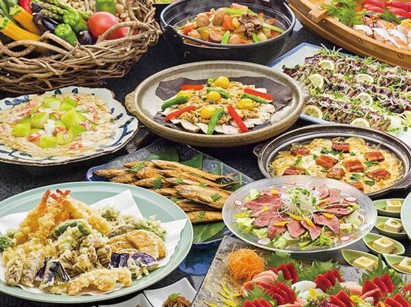 【本館/夕食一例】握り寿司や天ぷら、蕎麦をはじめとした和食メニューを中心にご用意