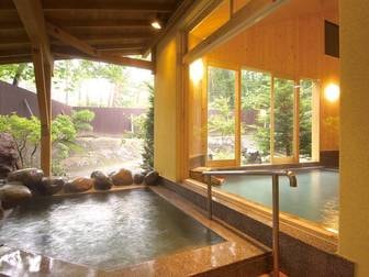 草津スカイランドホテル 栖風亭/【大浴場】豊富な湯量の温泉が贅沢にかけ流される