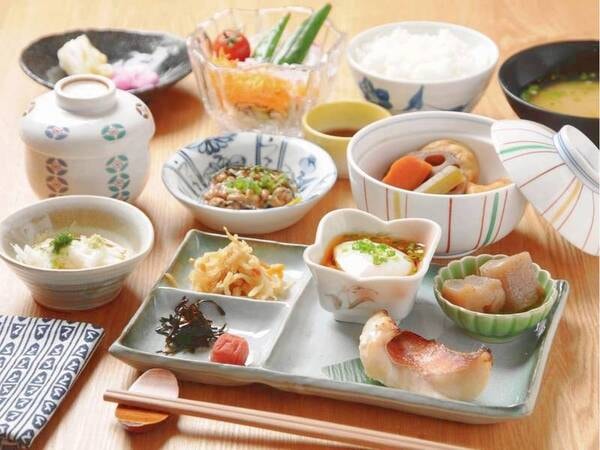 【朝食/例】カラダに優しいおかずがいっぱいのご朝食