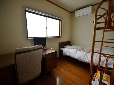 シングル(おひとり様用)のお部屋です。