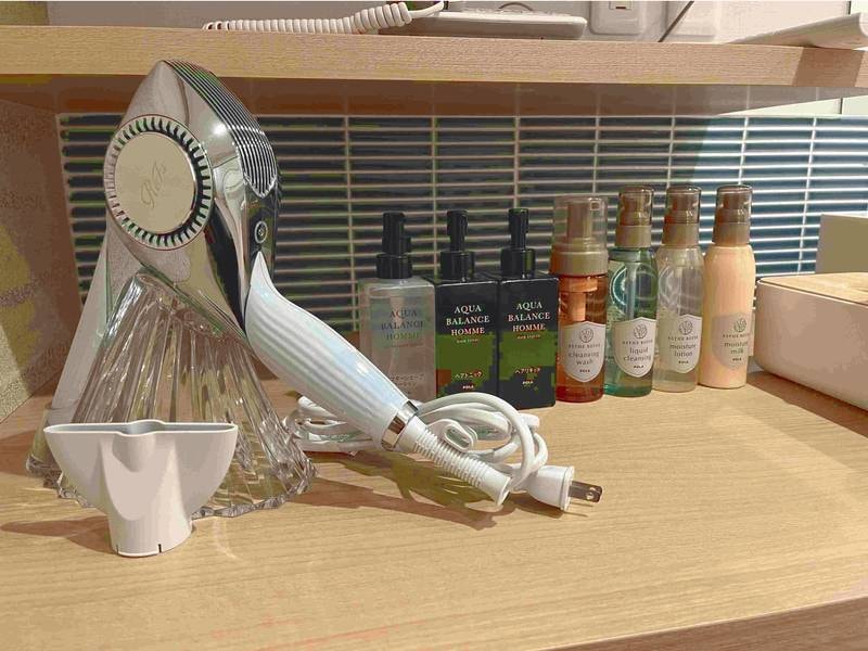 【貸切風呂（有料）】リファのドライヤー、各種化粧品も完備