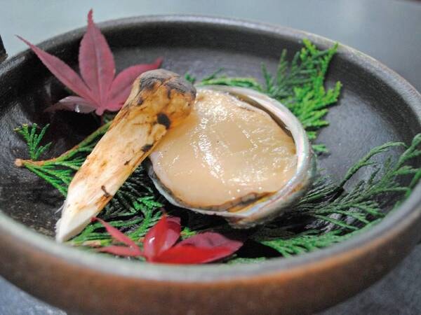 松茸5品＋上州牛＋鮑の3代味覚会席（松茸と鮑の酒蒸し）/例