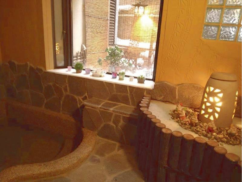 【貸切風呂】別途有料にて貸切にてご利用いただけます　家族水入らずのひとときにご利用ください