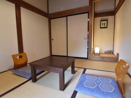 *【6畳／客室一例】コンパクトな造りなので、一人旅にもおすすめ。