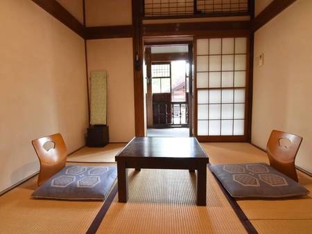 *【6畳／客室一例】一人旅に適した、居心地の良いお部屋です。