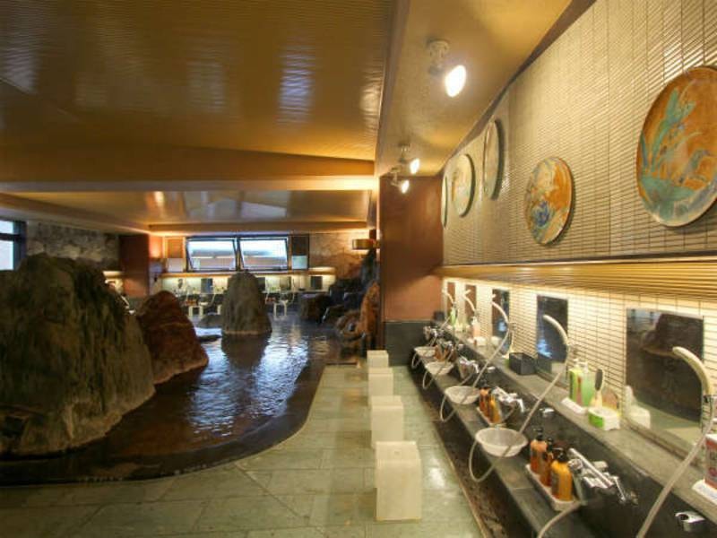 大浴場「滝見の湯屋」内湯