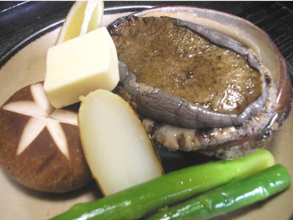 【贅極み】紀州日高産『アワビ』はバター焼きでコリコリ歯ごたえ！ 