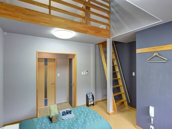 【洋室◆ロフト付】ツインベッドルームにロフトがついたお部屋。