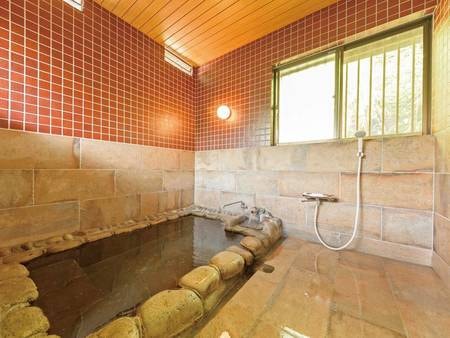 「紅」客室風呂/一例