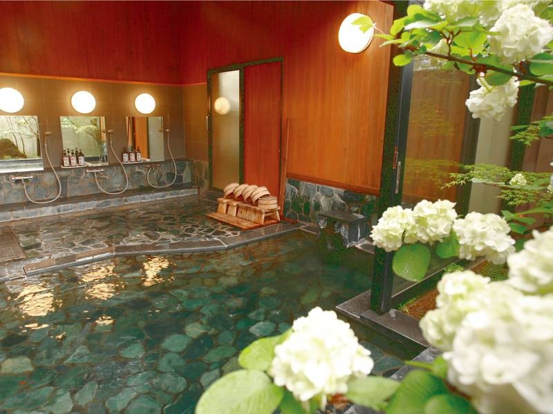 源泉掛け流し大浴場
