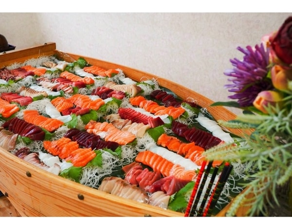 【夕食/例】料理長厳選！刺身各種！
