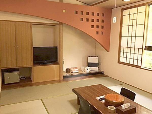 *【和室一例】畳が落ち着く、純和風のお部屋です。