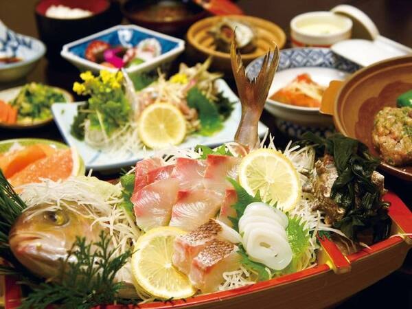 【夕食/例】伊勢海老や旬魚のお造り舟盛り付の和会席