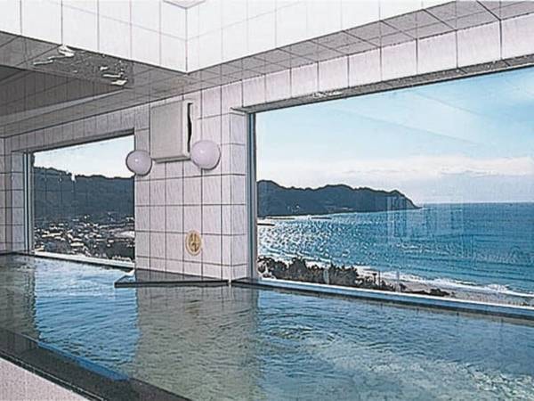 【展望温泉/宙空の湯】大きな窓から大海原を一望
