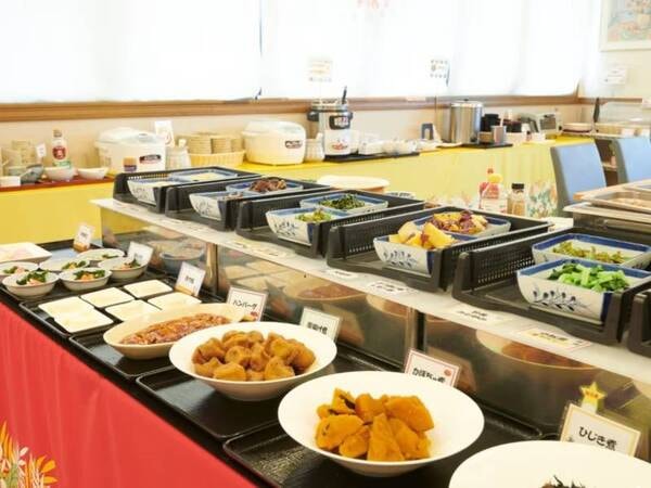 【朝食/例】地元の主婦の方々による毎朝手作りの朝食