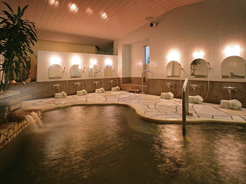 【天然鴨川温泉/大浴場】優雅な大理石の大浴場