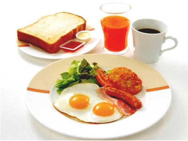 【ジョナサン朝食/一例】目玉焼きセット