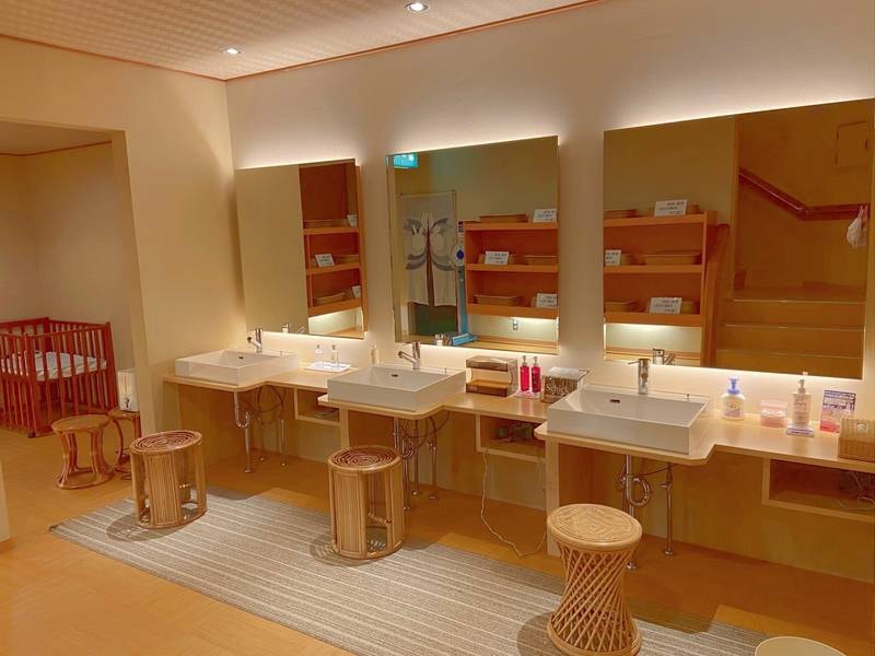 長寿の湯(大浴場)/脱衣所