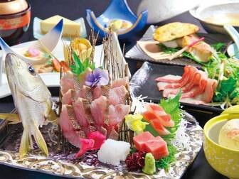 海と夜景の見える高台の宿 ホテルあかね