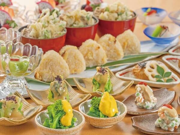 【夕食/例】小鉢は季節替わり