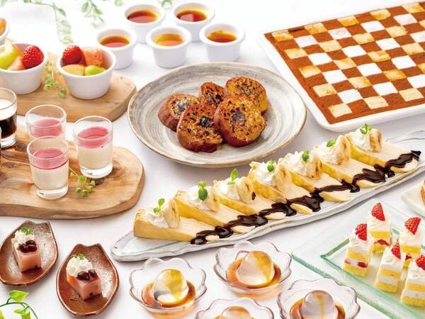 【新メニュービュッフェ/夕食例】◆大アスパラ肉巻き揚げ◆シュラスコ◆パイ包み◆季節の小鉢◆デザート各種 ホテル自慢のお料理がずらり♪