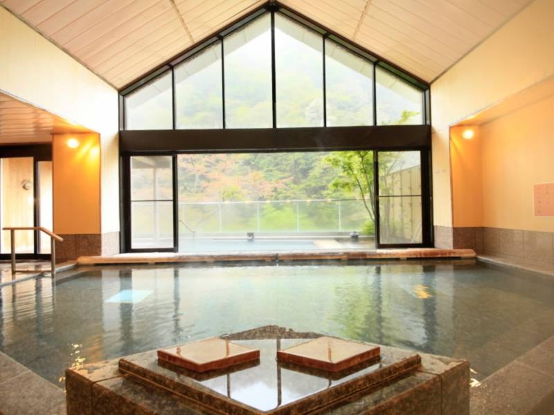 【大浴場(夢幻の湯)】サウナを備えた大浴場