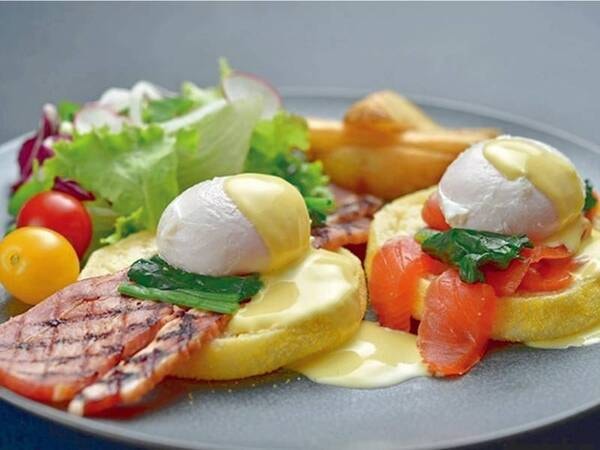 グリル朝食 ご朝食は、和洋のブッフェスタイルでご用意しております。
