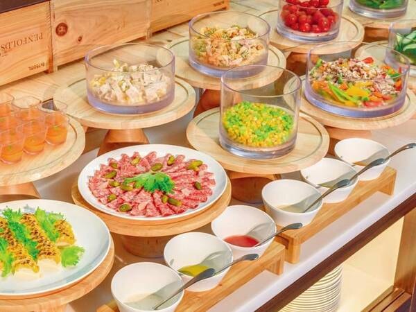 グリル夕食「選べるメインとサイドメニューブッフェ」(オードブル・サラダ)