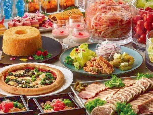 グリル夕食「選べるメインサイドメニューブッフェ」（夏イメージ）