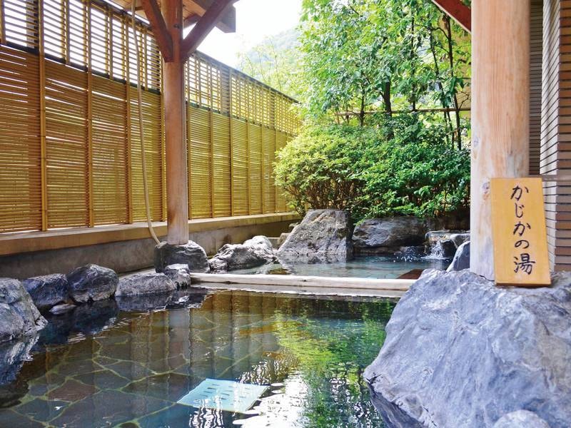 【「早雲の湯」露天風呂】清流早川のせせらぎをききながら箱根の自然と湯を五感で満喫