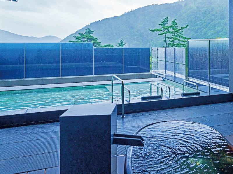 【展望露天風呂】箱根外輪山の絶景を一望！