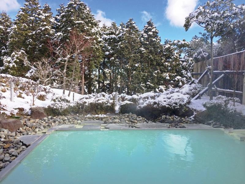 【露天風呂/冬】雪見をしながら温泉を満喫♪