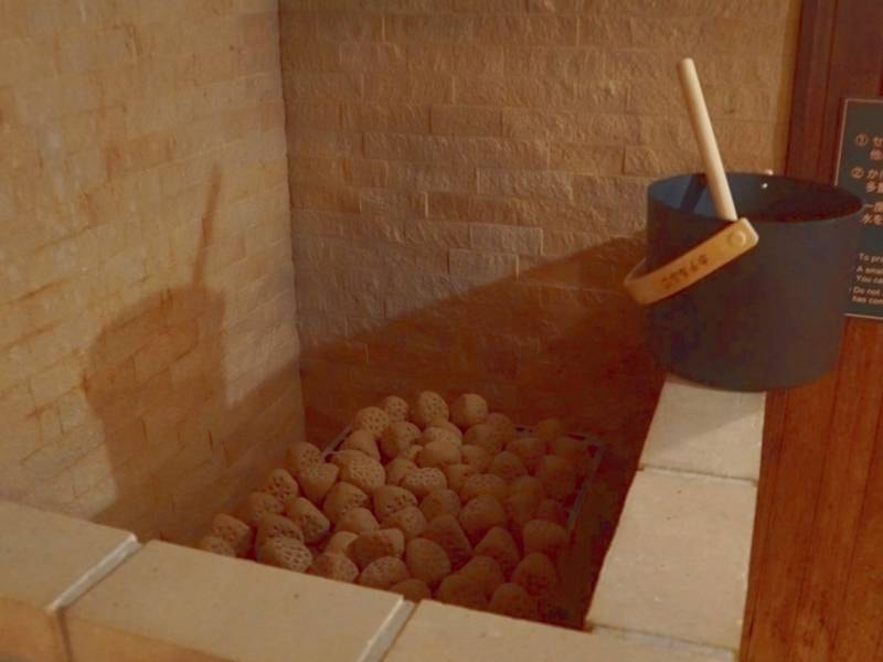 大庭園風呂「きんすい」のサウナはセルフロウリュができます