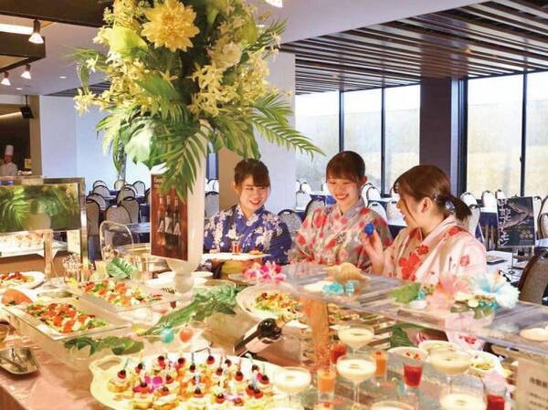 【デザート/例】女性に大人気のデザートも食べ放題♪季節ごとのテーマに沿ったデザートがずらりと並びます