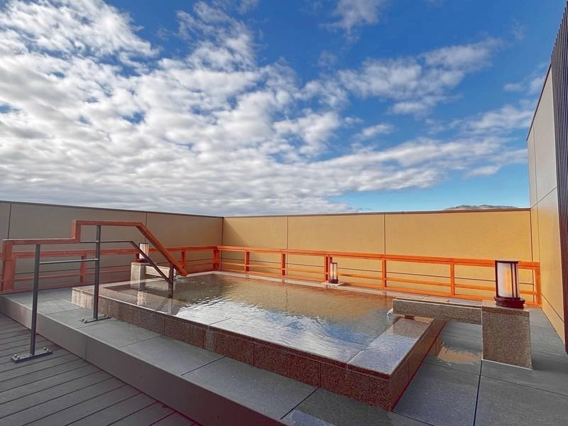 【展望露天風呂】25年12月リニューアル！甲府盆地やアルプスの山々、晴れると富士山も望める